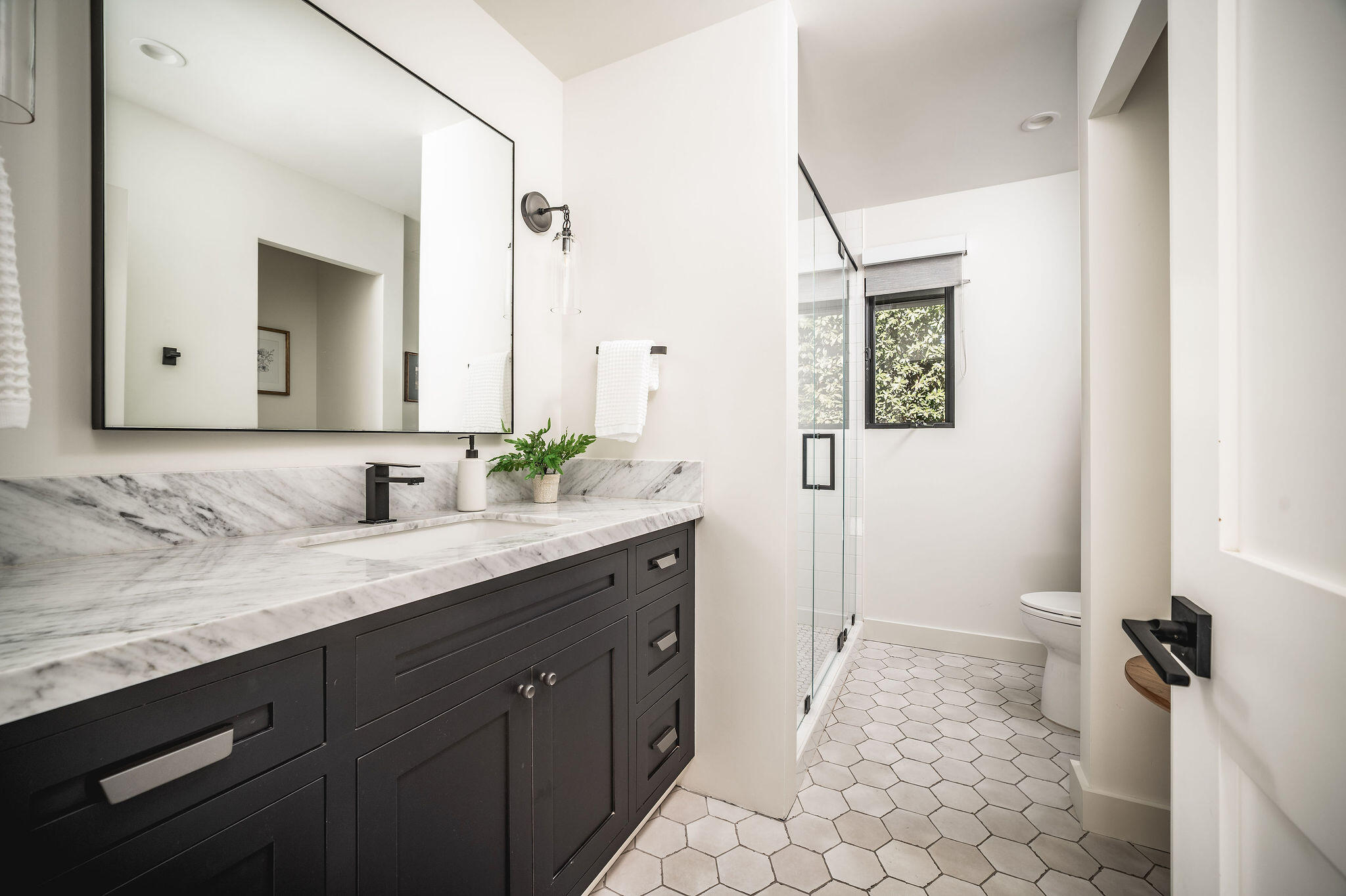 1383 School House Road Montecito, CA 93108 - Photo 19 of 26 Bathroom 2