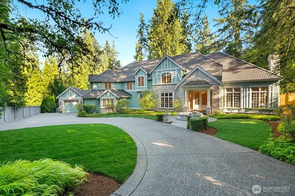 $4,650,000 | 13695 Northeast 32nd Place, Bellevue, WA 98005