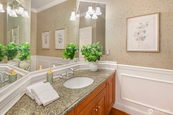$4,650,000 | 13695 Northeast 32nd Place, Bellevue, WA 98005