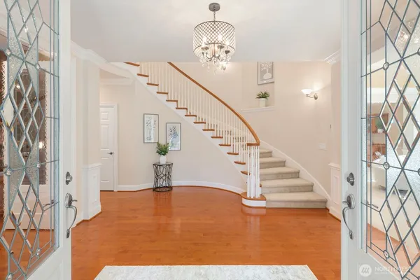 $4,650,000 | 13695 Northeast 32nd Place, Bellevue, WA 98005