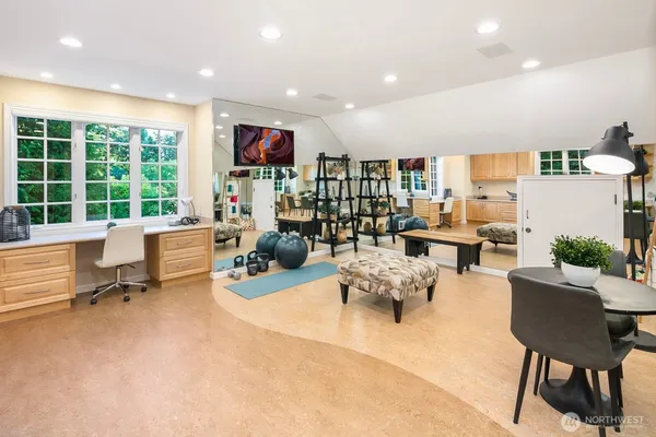 $4,650,000 | 13695 Northeast 32nd Place, Bellevue, WA 98005