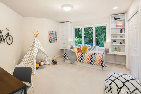 $4,650,000 | 13695 Northeast 32nd Place, Bellevue, WA 98005