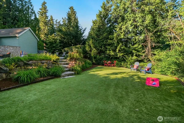 $4,650,000 | 13695 Northeast 32nd Place, Bellevue, WA 98005