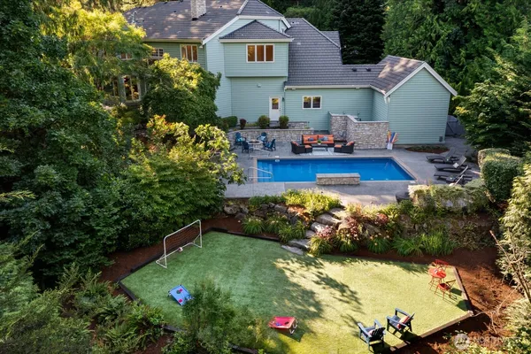 $4,650,000 | 13695 Northeast 32nd Place, Bellevue, WA 98005