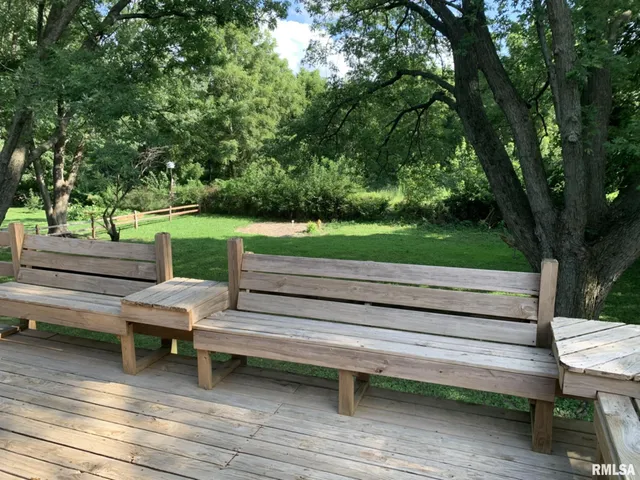 $290,000 | 142 Lakeland Drive, Galesburg, IL 61401