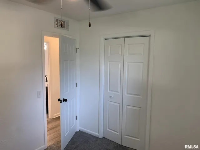 $290,000 | 142 Lakeland Drive, Galesburg, IL 61401