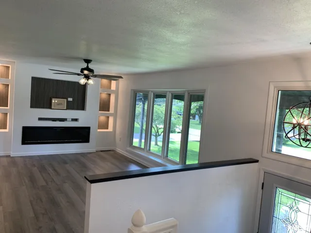 $290,000 | 142 Lakeland Drive, Galesburg, IL 61401