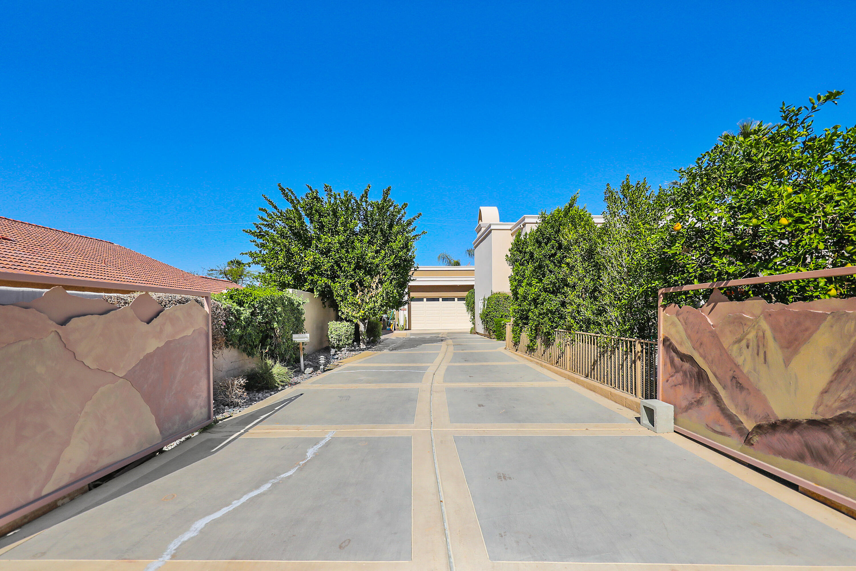 78680 Ave Tujunga La Quinta, CA 92253 - Photo 37 of 41 a view of a backyard