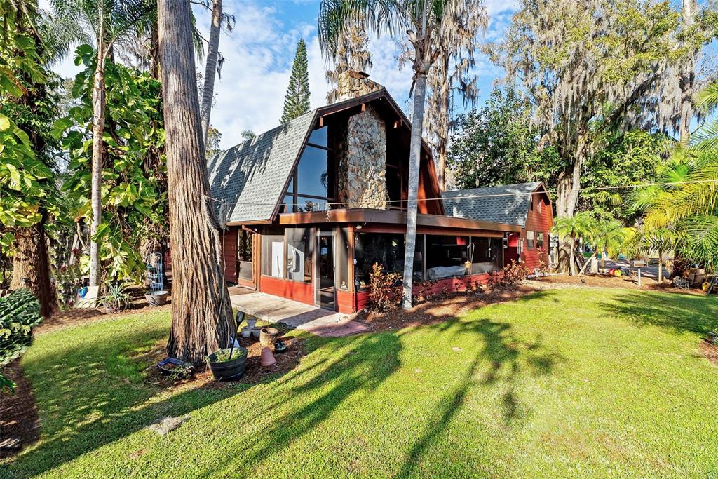 19220 Lake Allen Road Lutz, FL 33558 - Photo 13 of 66