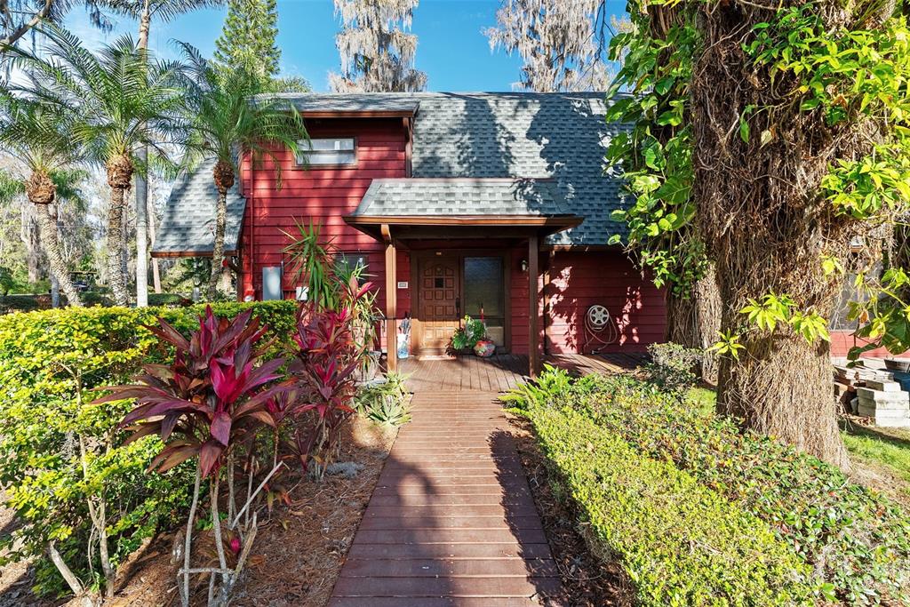 19220 Lake Allen Road Lutz, FL 33558 - Photo 18 of 66