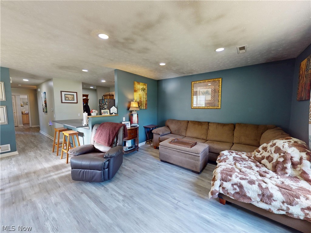 9552 Cloverleaf Road Windham, OH 44288 - Photo 5 of 29