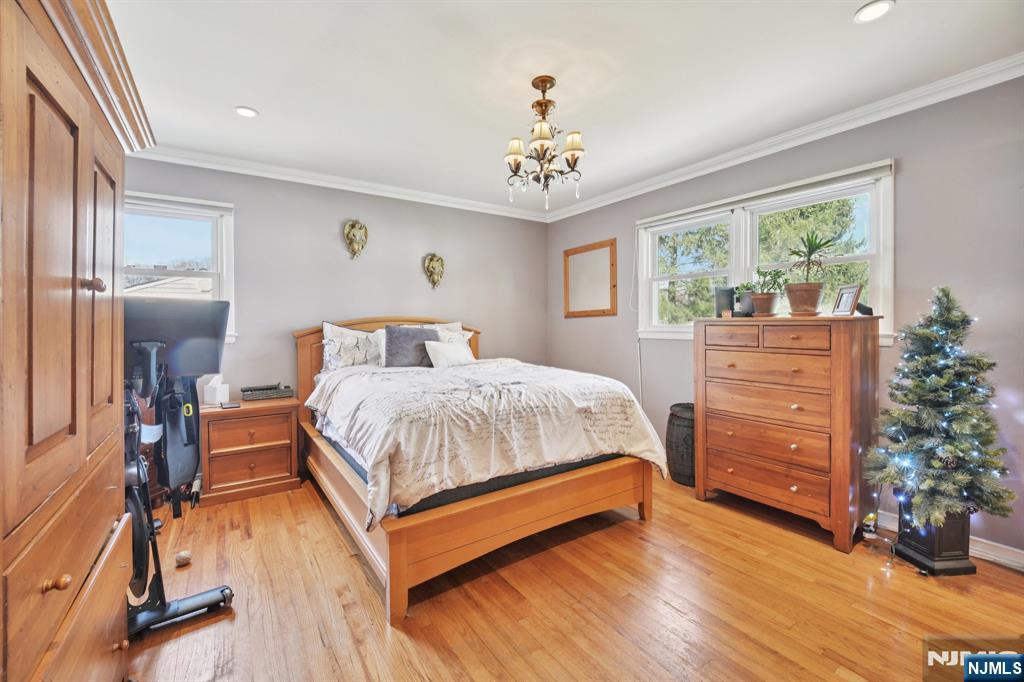 676 Rutgers Place Paramus, NJ 07652 - Photo 13 of 34