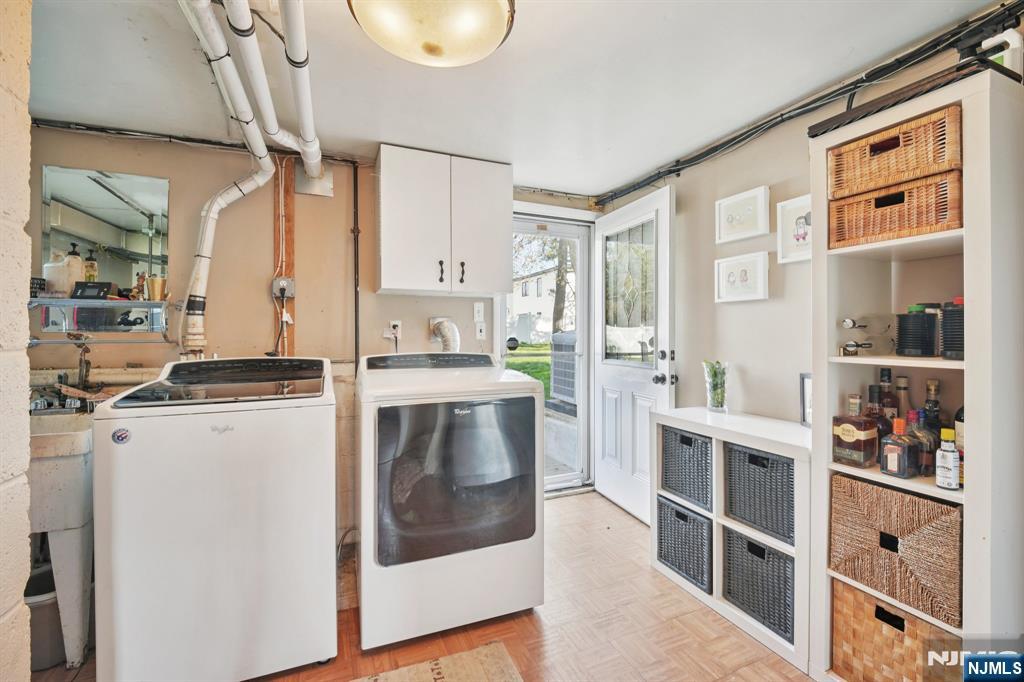 676 Rutgers Place Paramus, NJ 07652 - Photo 26 of 34