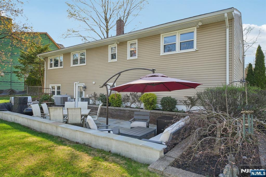 676 Rutgers Place Paramus, NJ 07652 - Photo 30 of 34