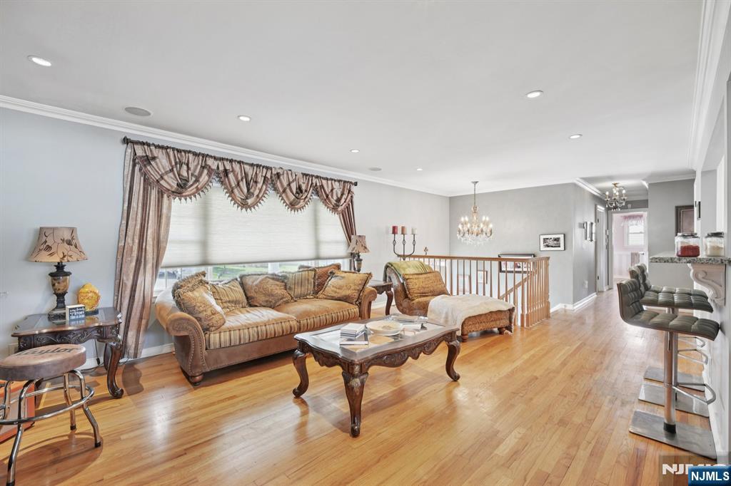 676 Rutgers Place Paramus, NJ 07652 - Photo 6 of 34