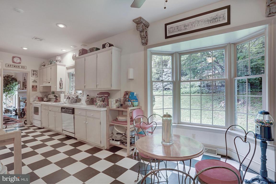 1281 Meadowbrook Road Lancaster, PA 17603 - Photo 18 of 41 Gallery Image 18