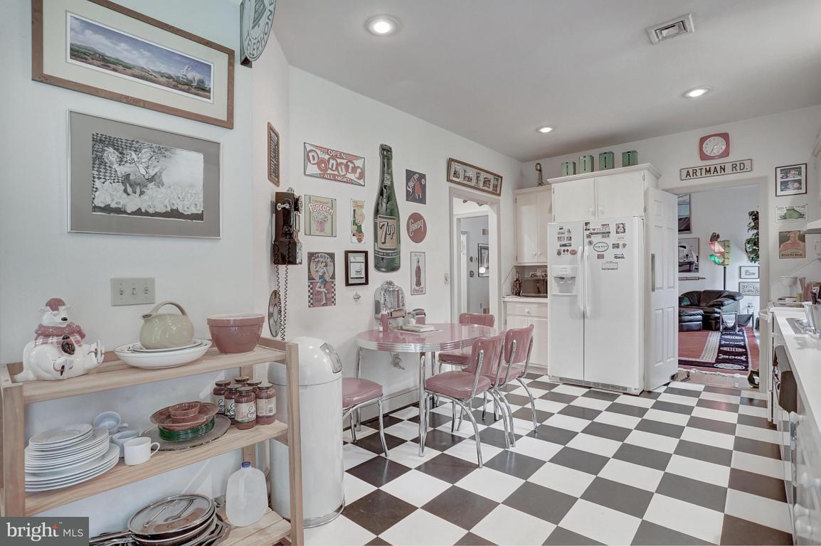 1281 Meadowbrook Road Lancaster, PA 17603 - Photo 19 of 41 Gallery Image 19