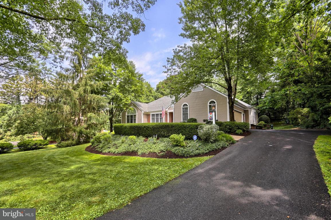 1281 Meadowbrook Road Lancaster, PA 17603 - Photo 3 of 41 Gallery Image 3