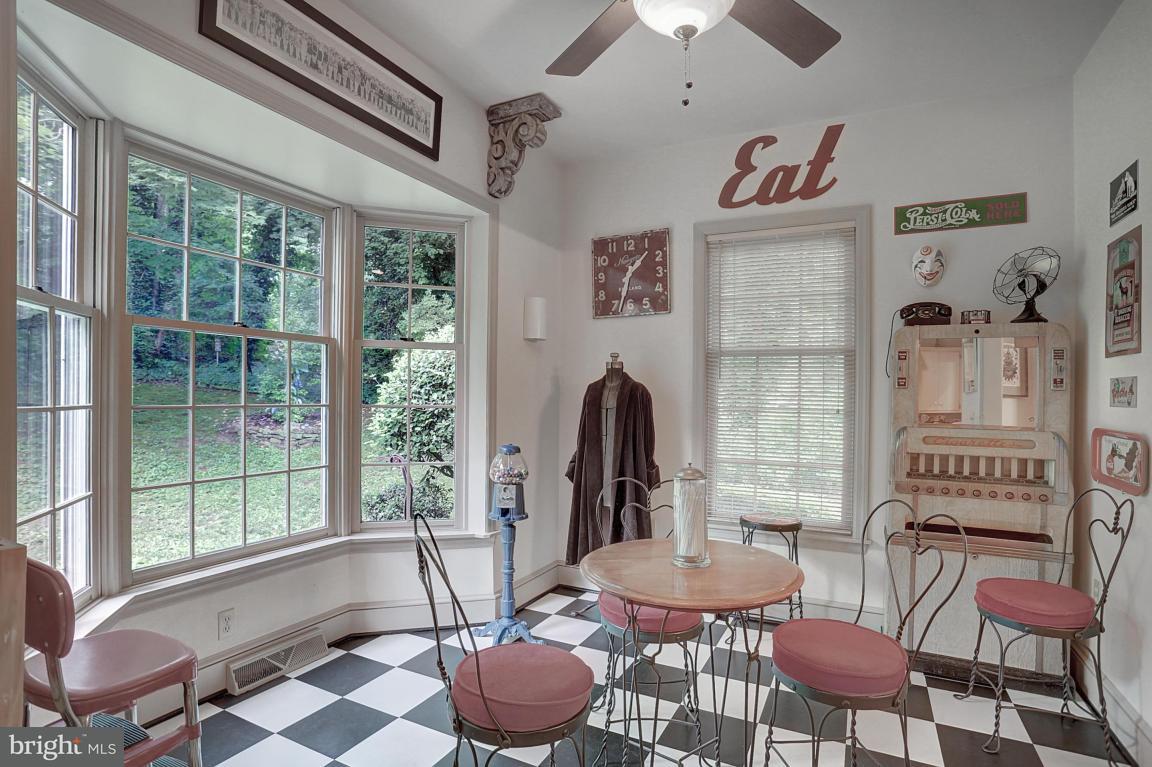 1281 Meadowbrook Road Lancaster, PA 17603 - Photo 22 of 41 Gallery Image 22