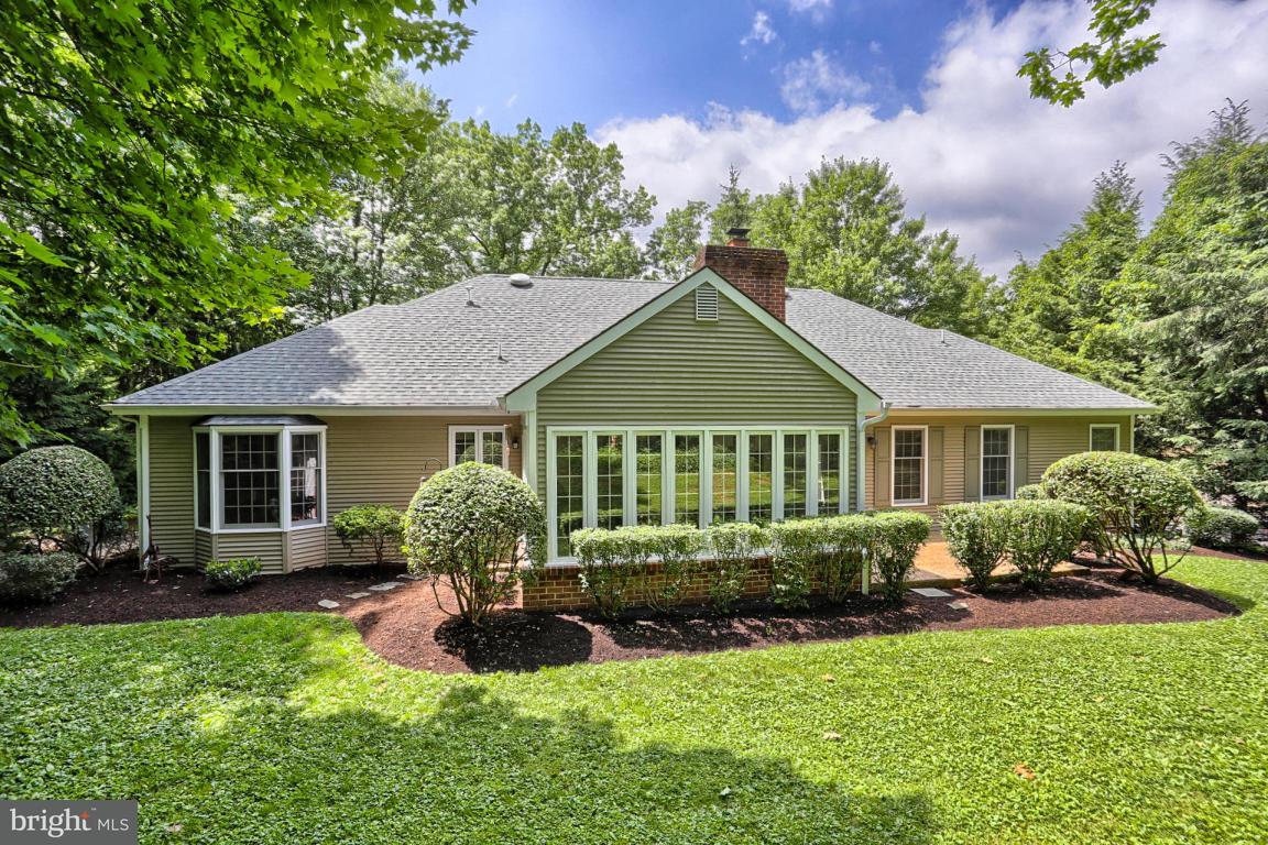 1281 Meadowbrook Road Lancaster, PA 17603 - Photo 8 of 41 Gallery Image 8