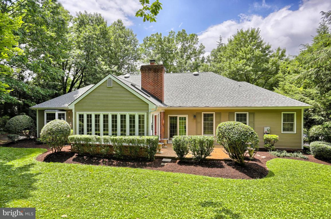 1281 Meadowbrook Road Lancaster, PA 17603 - Photo 10 of 41 Gallery Image 10