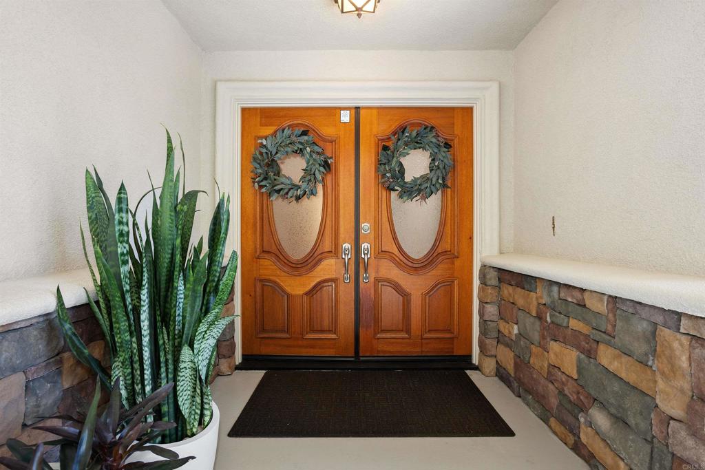 2614 Secret Lake Lane Fallbrook, CA 92028 - Photo 5 of 60