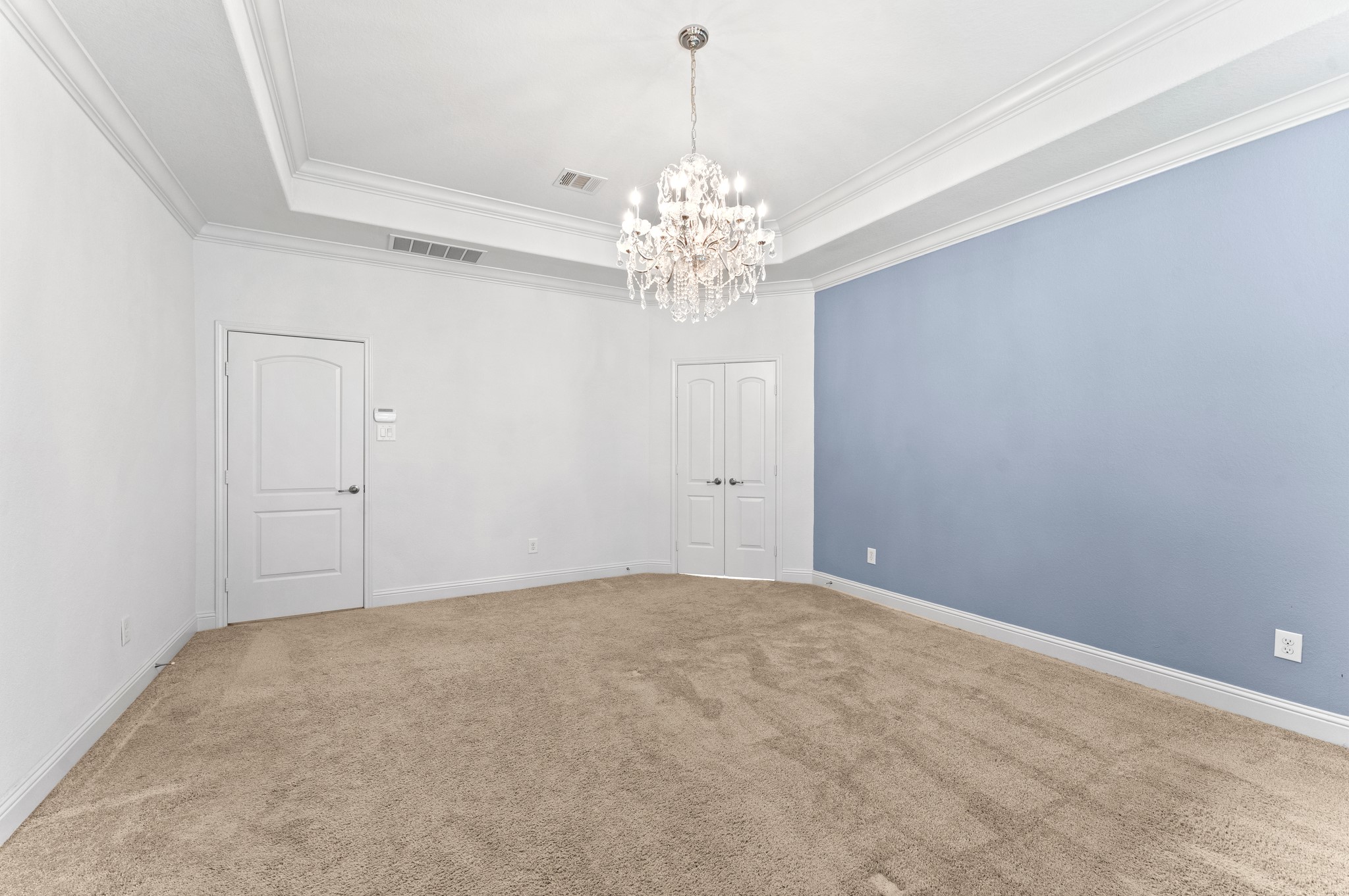 39 Tioga Place Tomball, TX 77375 - Photo 25 of 50 a view of an empty room with window