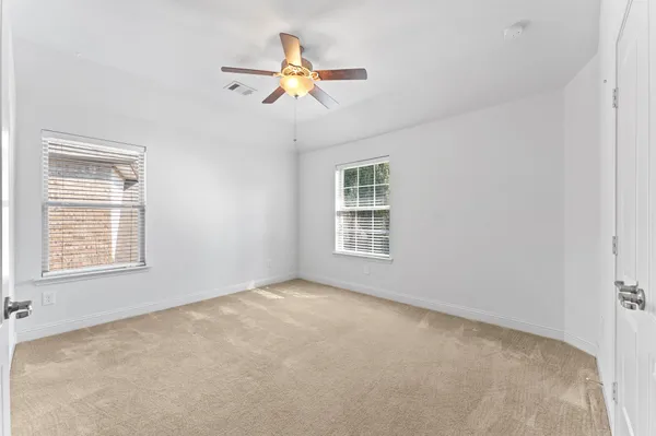 $875,000 | 39 Tioga Place, Tomball, TX 77375