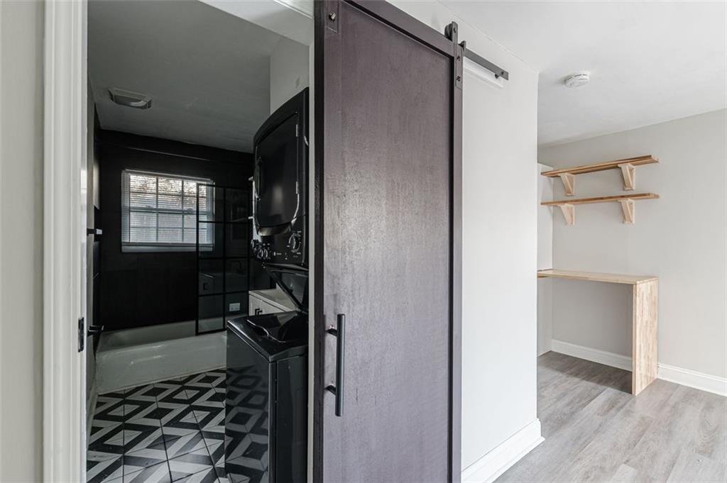 919 Hobson Street Southwest Atlanta, GA 30310 - Photo 9 of 24 a view of a bathroom
