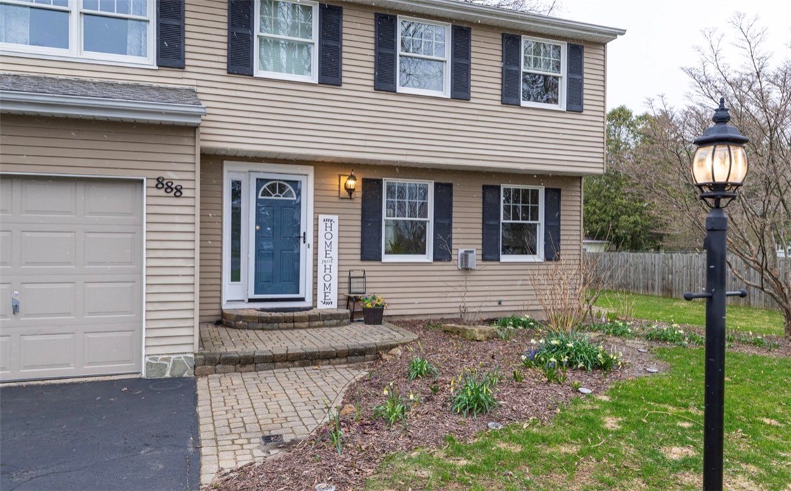 888 Copper Kettle Road Webster, NY 14580 - Photo 4 of 42