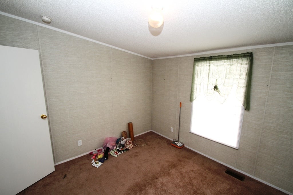 904 Raleigh Street East Rupert, WV 25984 - Photo 21 of 25 Gallery Image 21