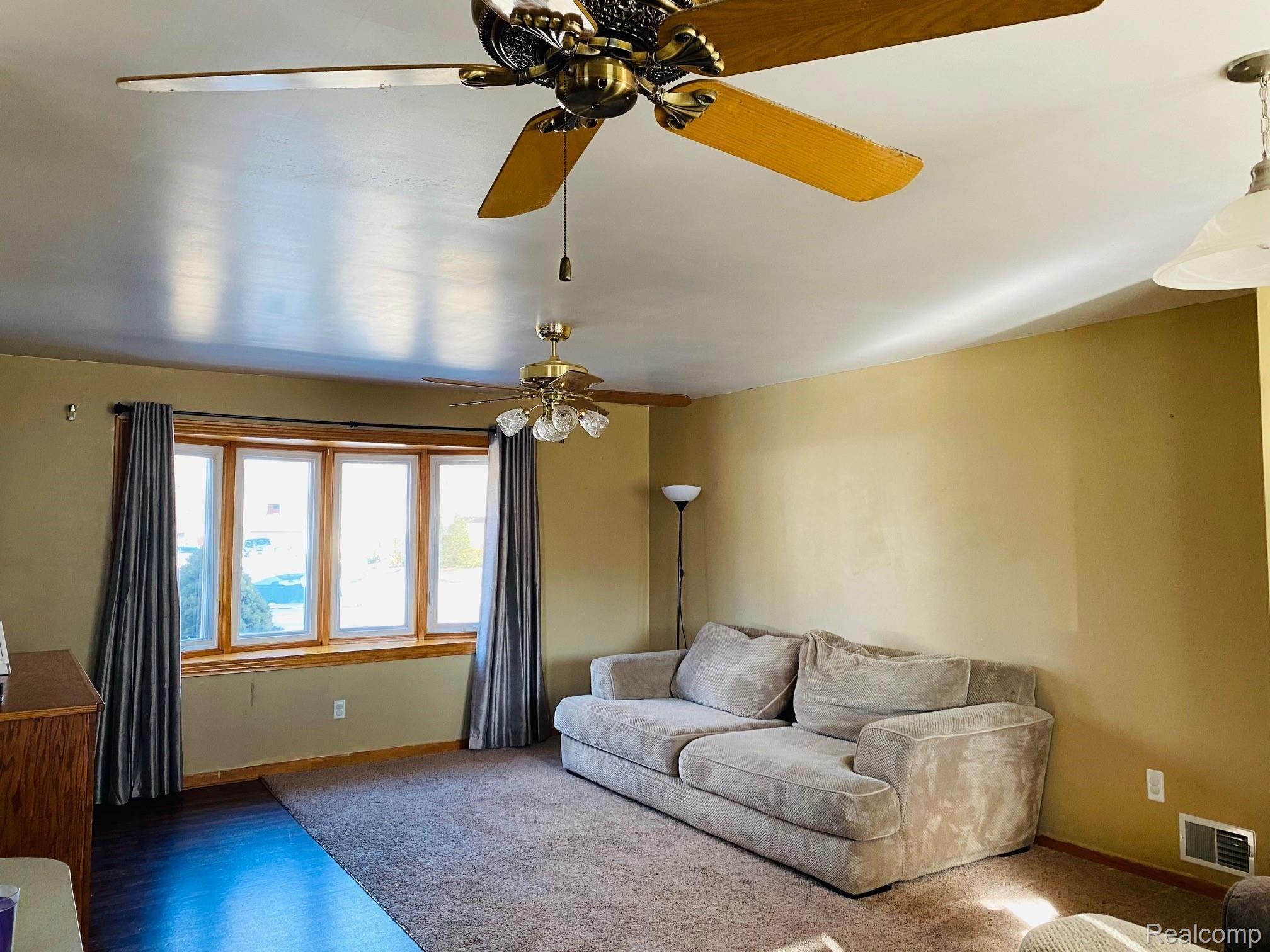 43741 Burtrig Road Belleville, MI 48111 - Photo 10 of 10 IMG_1697.jpg