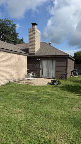 $1,800 | 15115 Corona Del Mar Drive, Houston, TX 77083