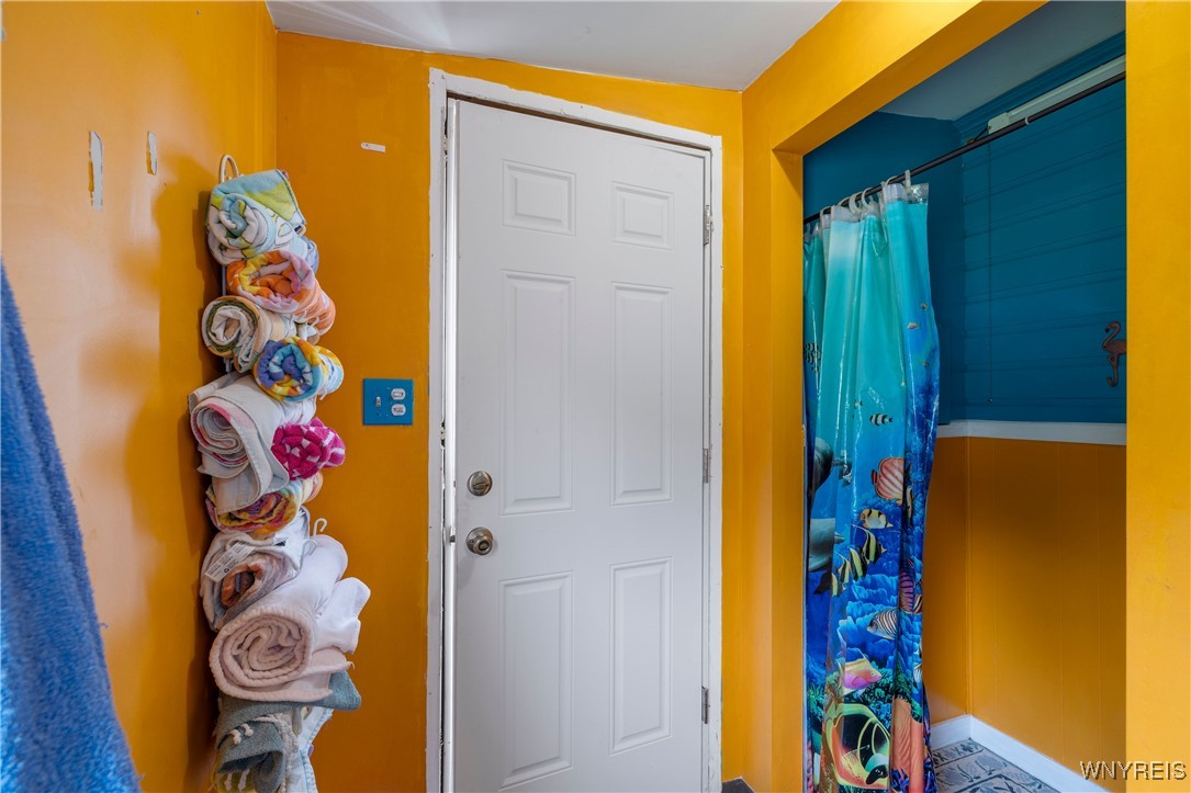 7000 Ralph Court Niagara, NY 14304 - Photo 39 of 40 Changing room in garage for pool.