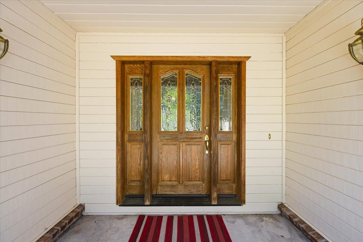 12600 Friar Tuck Road Grass Valley, CA 95949 - Photo 28 of 56 a view of wooden door