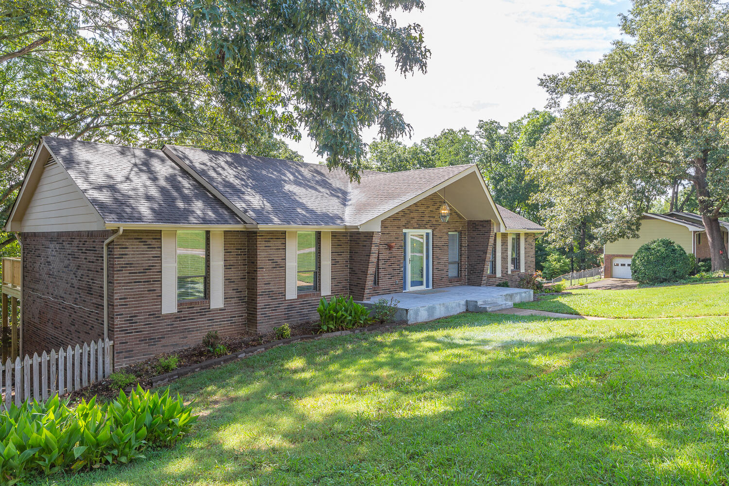 536 Elizabeth Crest Road Chattanooga, TN 37421 - Photo 3 of 46 536 Elizabeth Crest 37421 HD -2