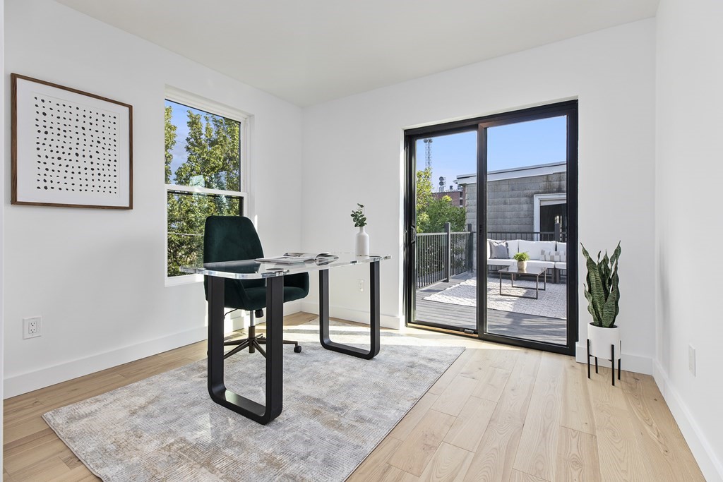118 Spring Street, Unit 3 Cambridge, MA 02141 - Photo 9 of 15 Gallery Image 9