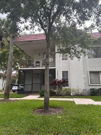 $2,500 | 16206 Laurel Drive, Unit 201, Weston, FL 33326