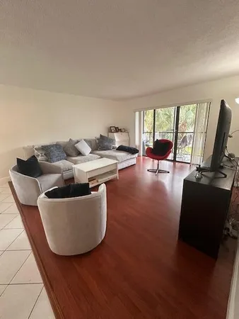 $2,500 | 16206 Laurel Drive, Unit 201, Weston, FL 33326