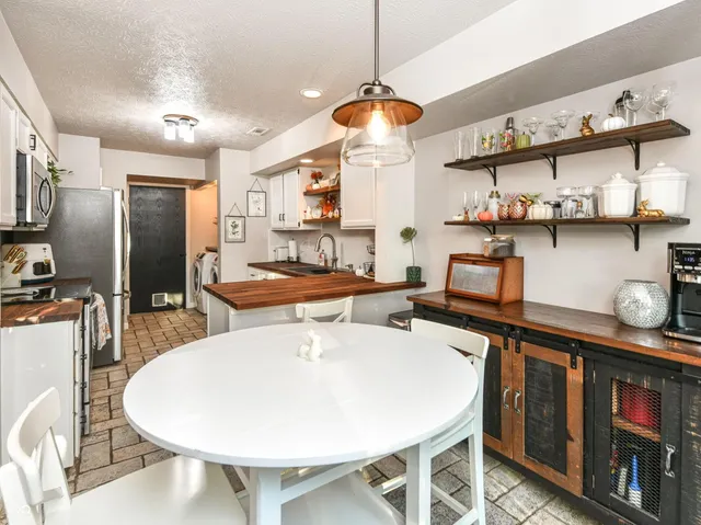 $239,950 | 7505 Chatterton Drive, Indianapolis, IN 46254