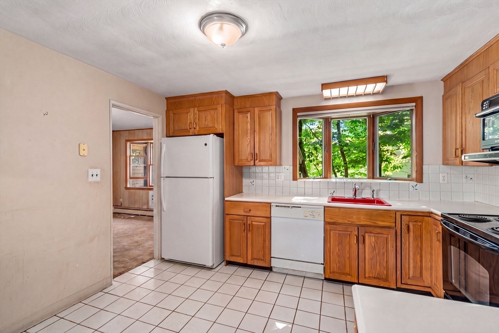 11 Ruth Drive Framingham, MA 01701 - Photo 35 of 37