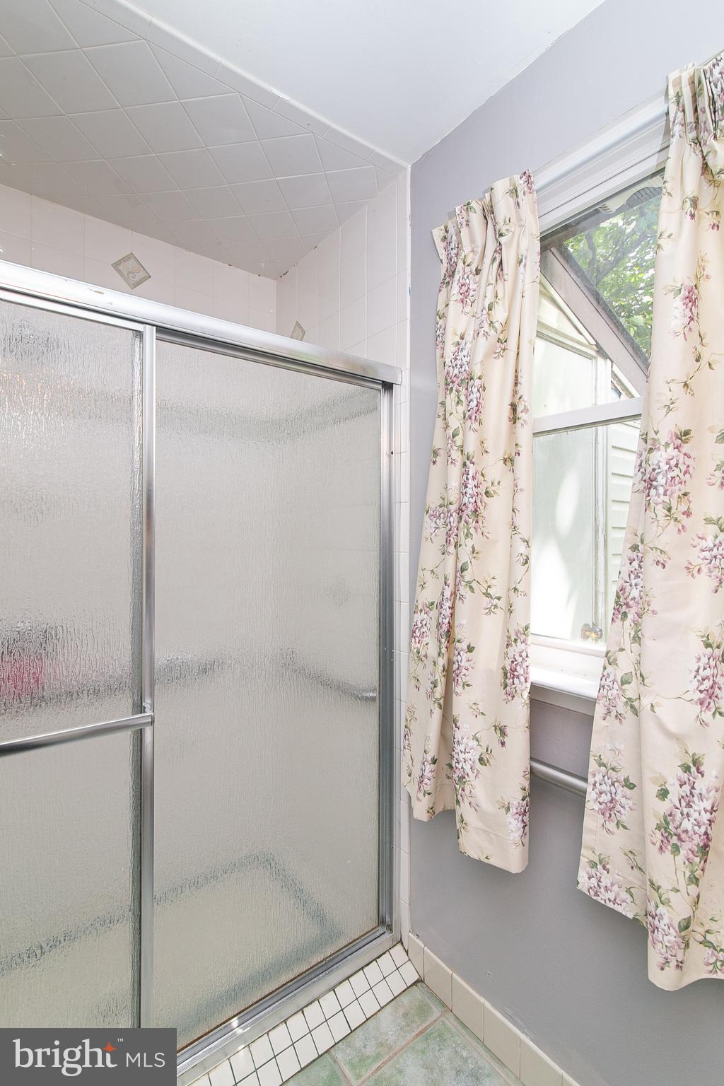 26 Ray Smith Road Sicklerville, NJ 08081 - Photo 13 of 25 walk in shower