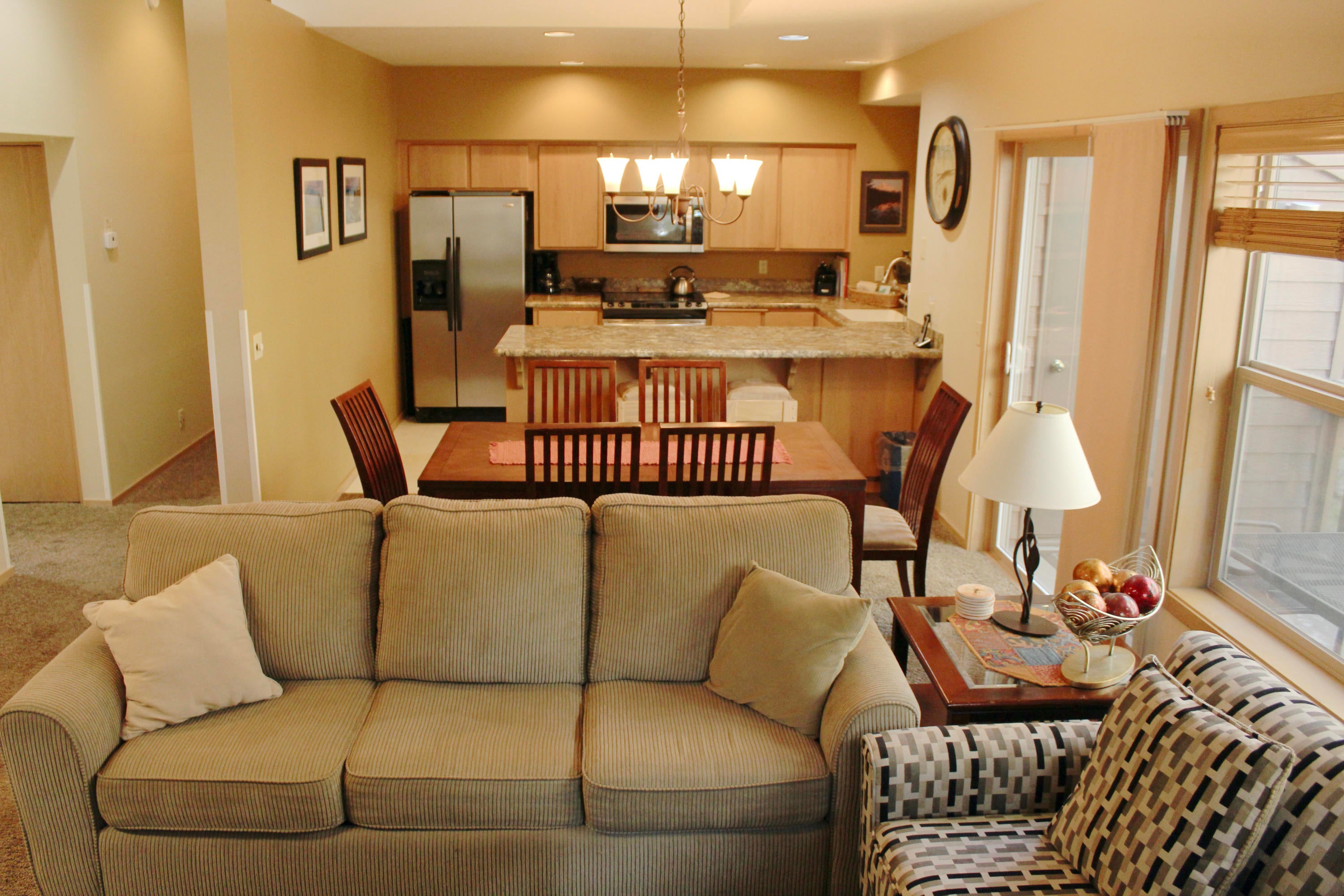 57395-40d1 Beaver Ridge Loop Sunriver, OR 97707 - Photo 4 of 21 4-Lvrm-R40