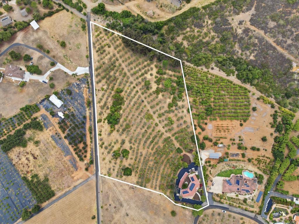 1765 Robinhood Road Vista, CA 92084 - Photo 48 of 58