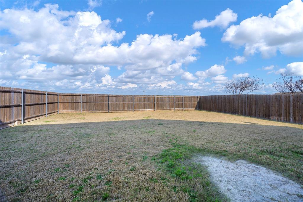 4059 Three Forks Road Kaufman, TX 75142 - Photo 25 of 25 a view of a backyard