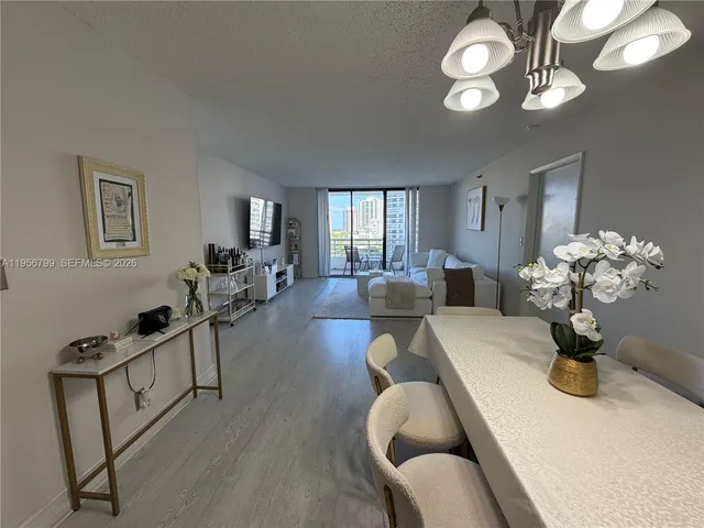 $2,800 | 3300 Northeast 192 Street, Unit 1008, Aventura, FL 33180