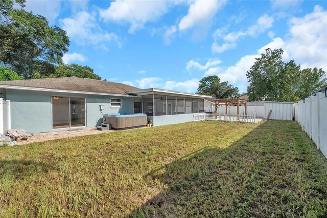 $3,350 | 1520 Windmill Pointe Road, Palm Harbor, FL 34685