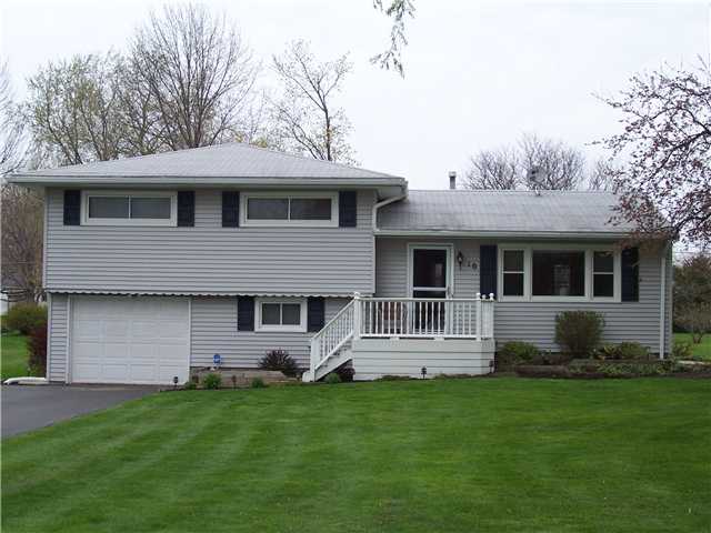 10 Wills Road Chili, NY 14624 - Photo 1 of 1 Exterior Front WELCOME to 10 Wills Rd in Chili