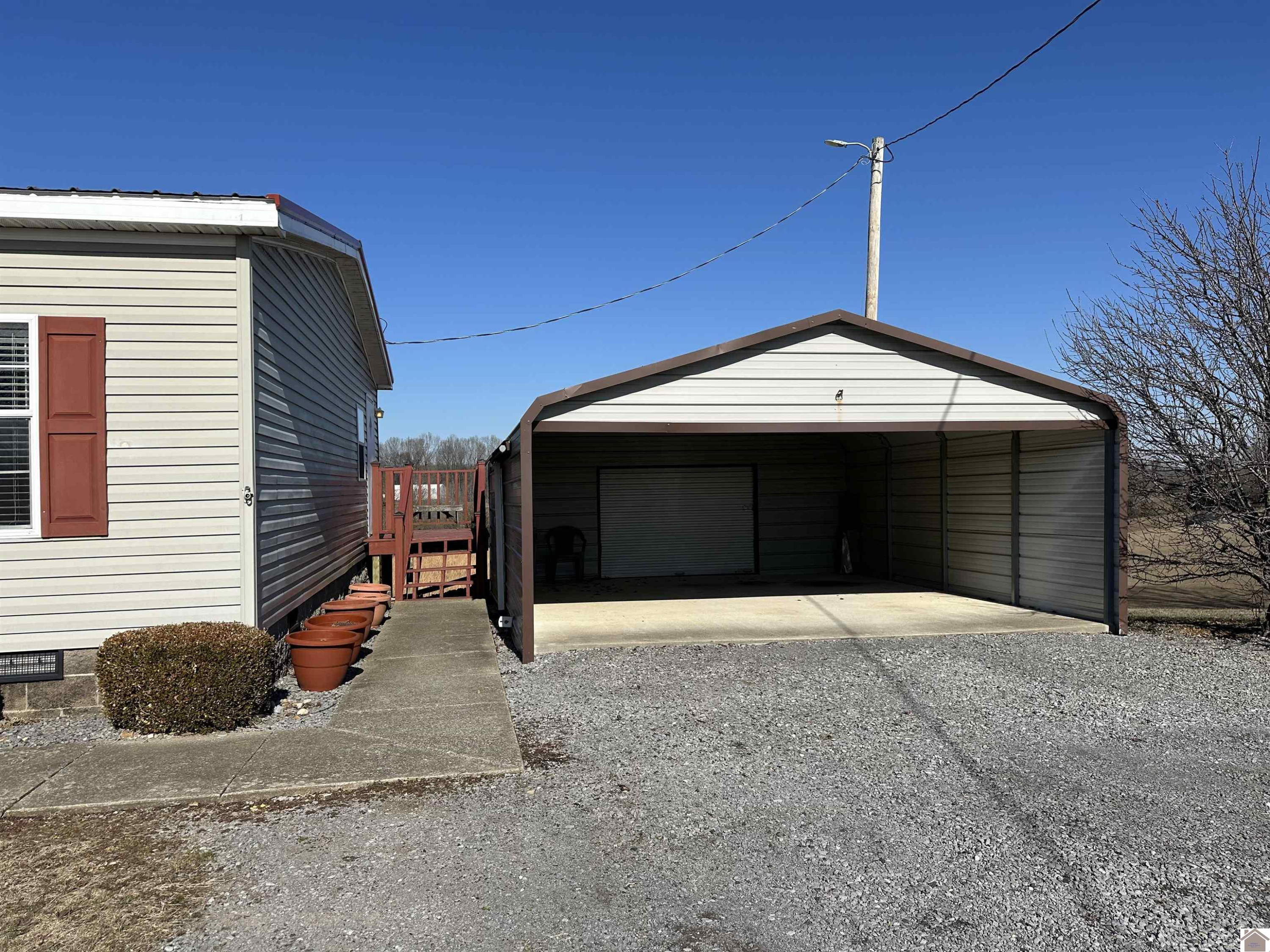 731 Jake Dukes Road Grand Rivers, KY 42045 - Photo 11 of 34 Photo 11