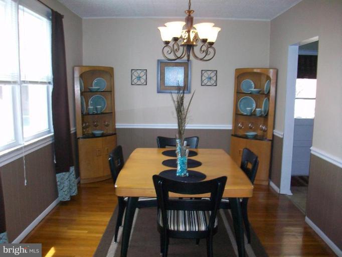 3707 Ina Avenue Baltimore, MD 21206 - Photo 4 of 16 Dining Room